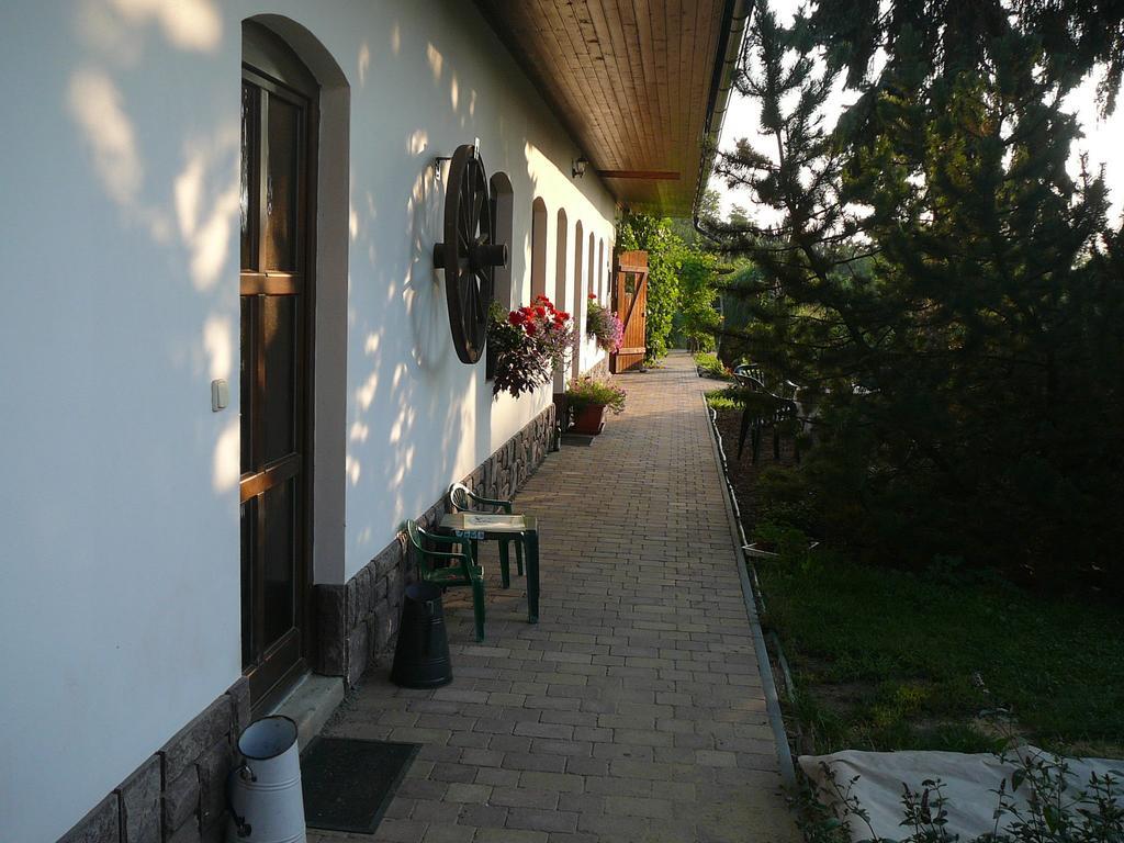 La Ferme De Sissi Apartamento Smrzice Exterior foto